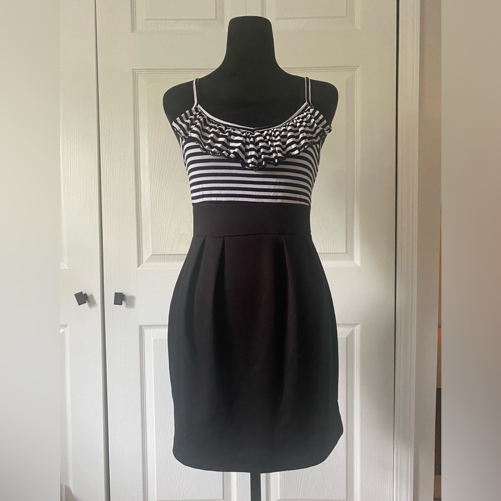 🌹 3 for $25 Women’s Mini Dress